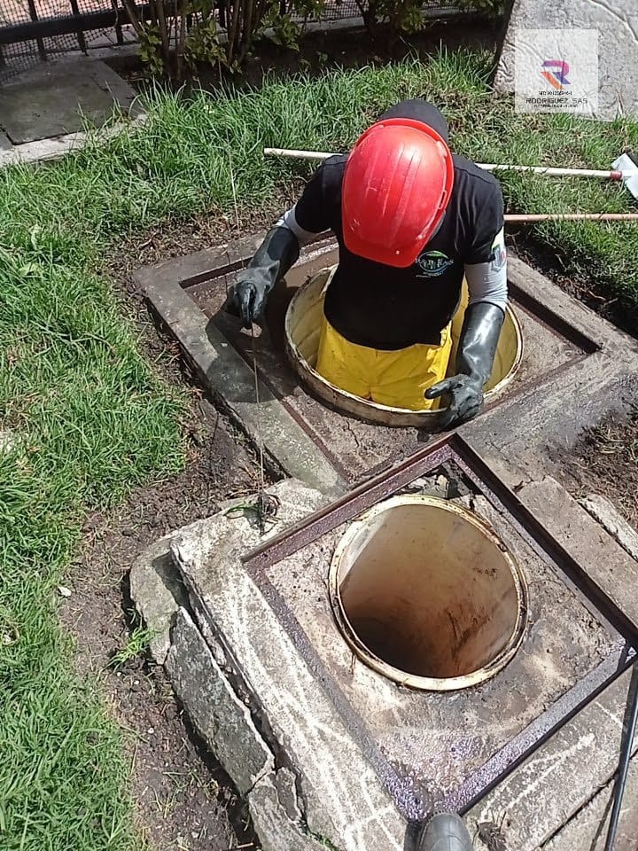 Mantenimiento a cajas residuales y negras